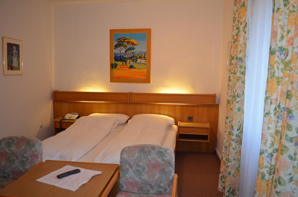 Hotel Drei Schweizer Neuwied Kamer foto